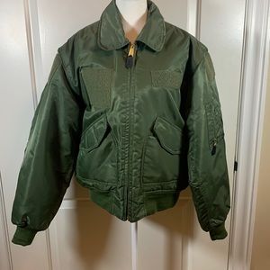 NWOT ultra force puffer bomber jacket military green